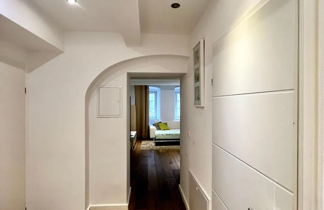 Rema Apartments 1070-1