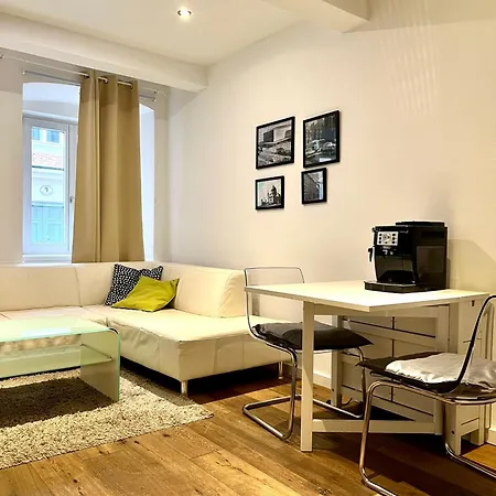 Rema Apartments 1070-2