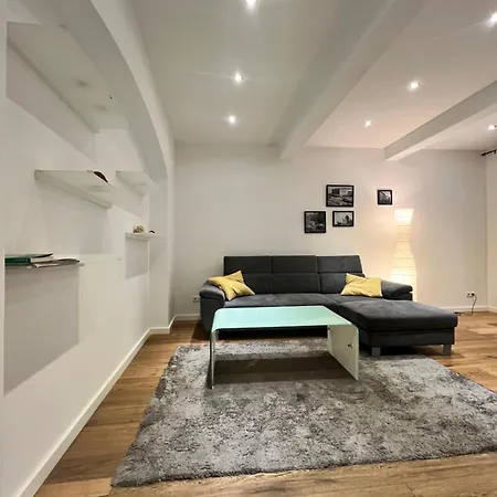 Rema Apartments 1070-3